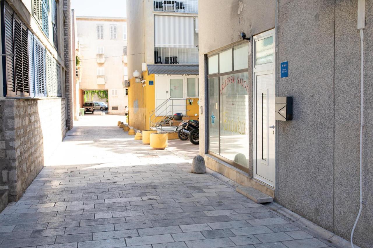 Susur - By Hoxilis Apartamento Zadar Exterior foto